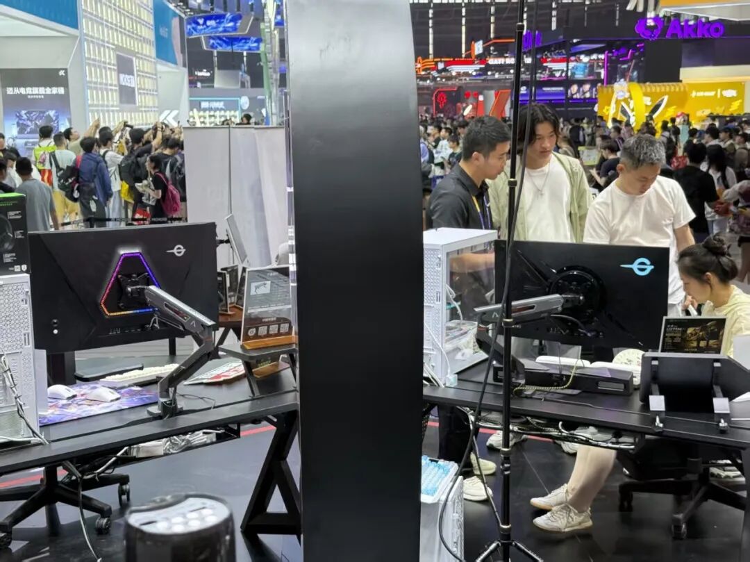 【展会直击】泰坦军团ChinaJoy 2026圆满收官!双台联动 硬核实力燃动魔都! · 现场与资料图片
