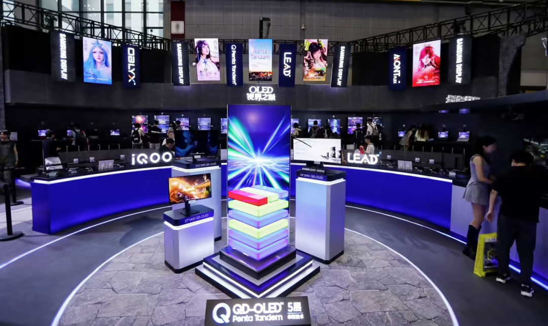 【展会直击】BW 2026圆满收官 泰坦军团三展台引爆全场！4K OLED双旗舰与裸眼3D显示器齐亮相！ · 现场与资料图片
