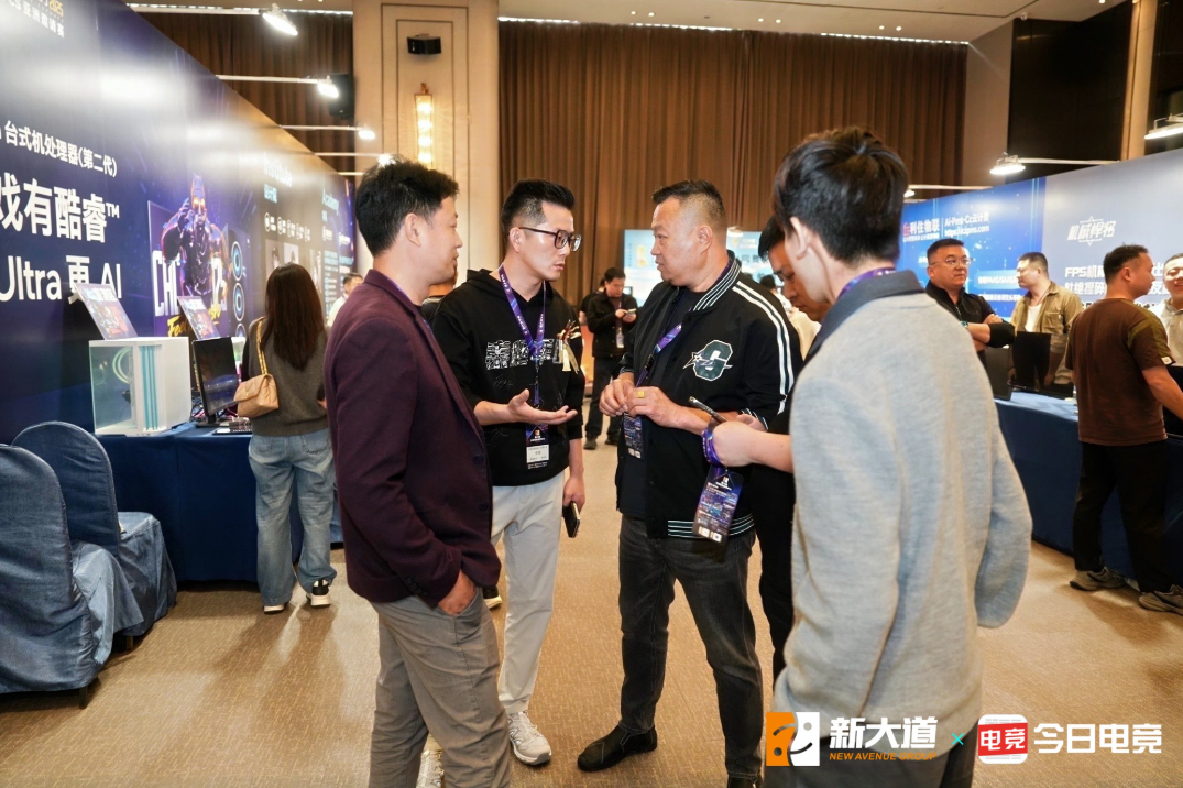 【活动直击】泰坦军团亮相全国电竞投资人大会 斩获创新产品大奖 · 现场与资料图片